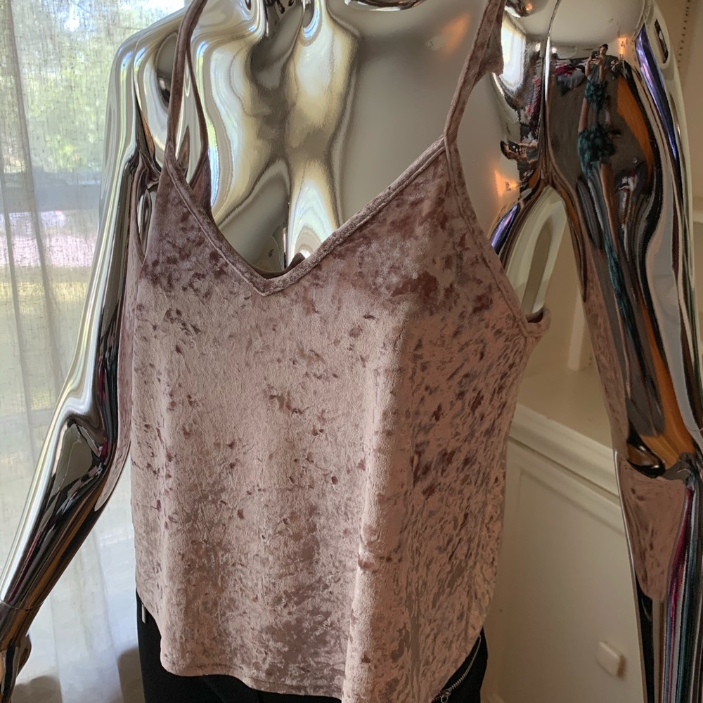 Sleeveless pink velvet top